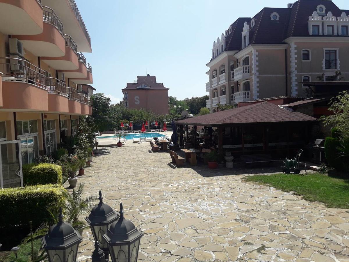 Hotel Black Sea - Breakfast, Pool & Free Parking ออบซอร์ ภายนอก รูปภาพ
