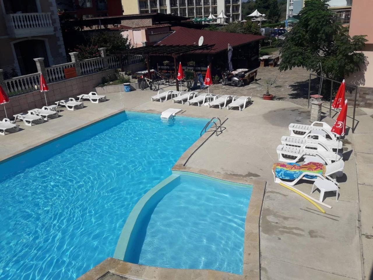 Hotel Black Sea - Breakfast, Pool & Free Parking ออบซอร์ ภายนอก รูปภาพ